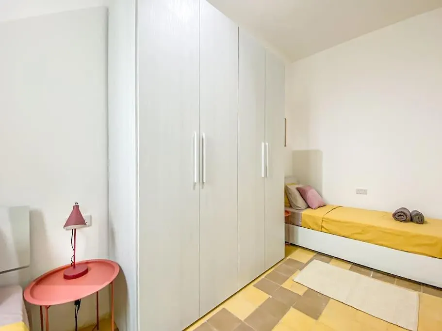 Moonstone Manor 3- Sliema Strand, Gzira Apartment